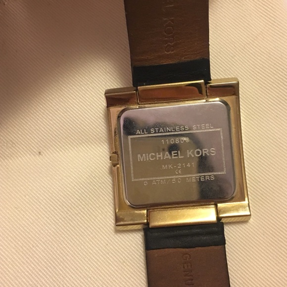 Michael Kors Watch - Picture 2 of 4